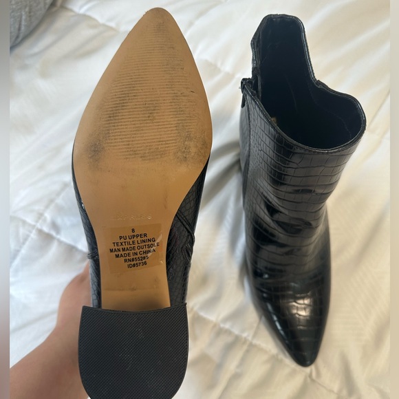 Black faux crocodile pointed boots - Picture 3 of 3